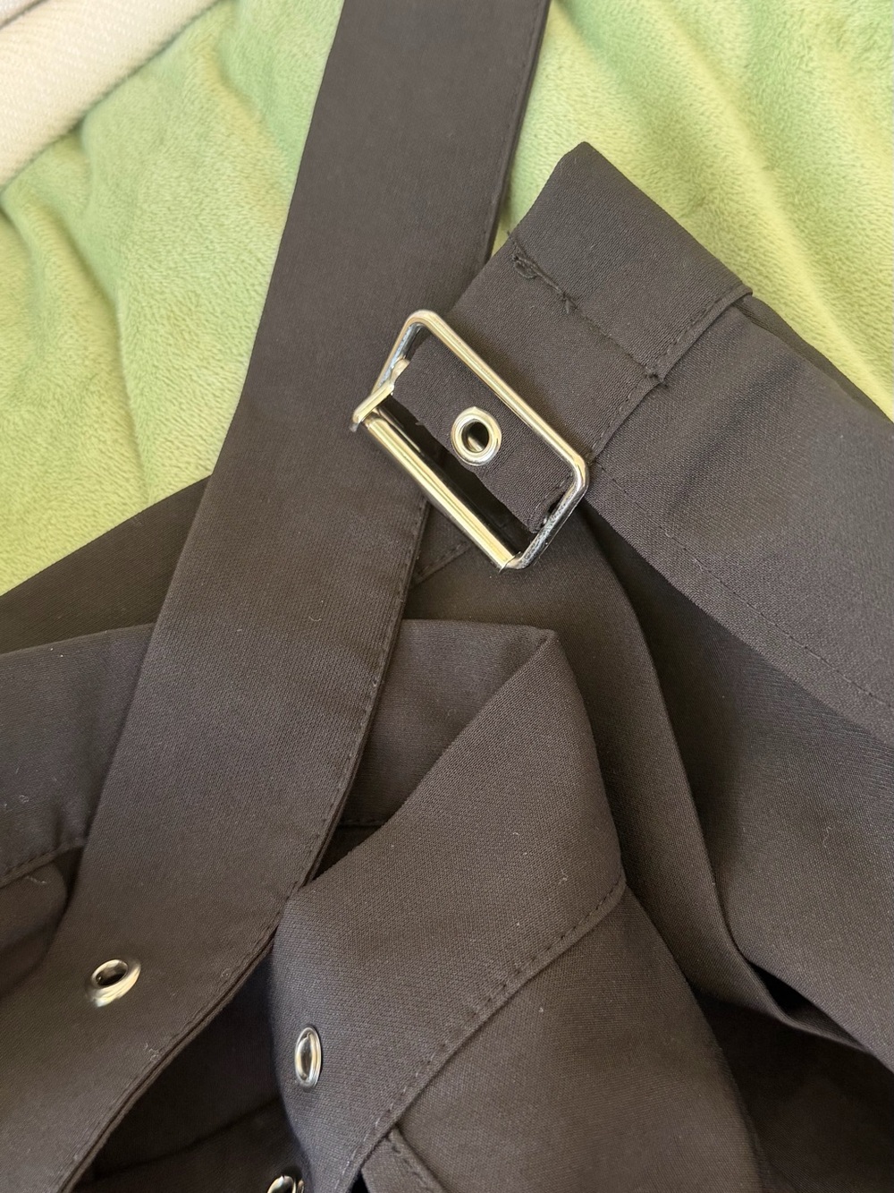 Belt Skirt Pleated with Side Slit - Picture 3 of 3